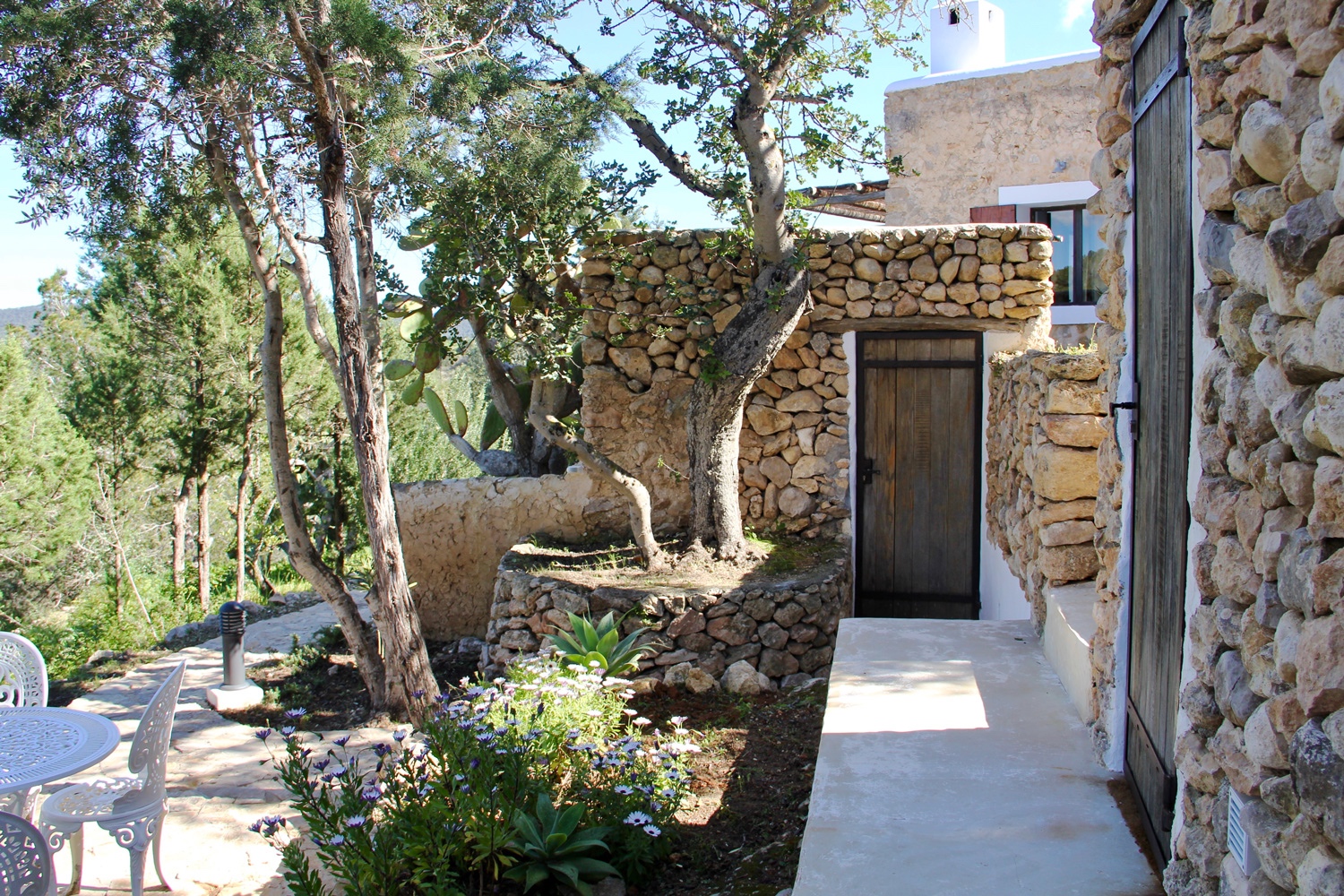 YANG entrance, bathhouse door on right