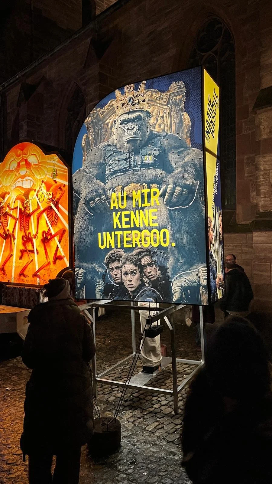 LOOH (Laternen out of home) der Naarebaschi Clique an der Basler Fasnacht 2025