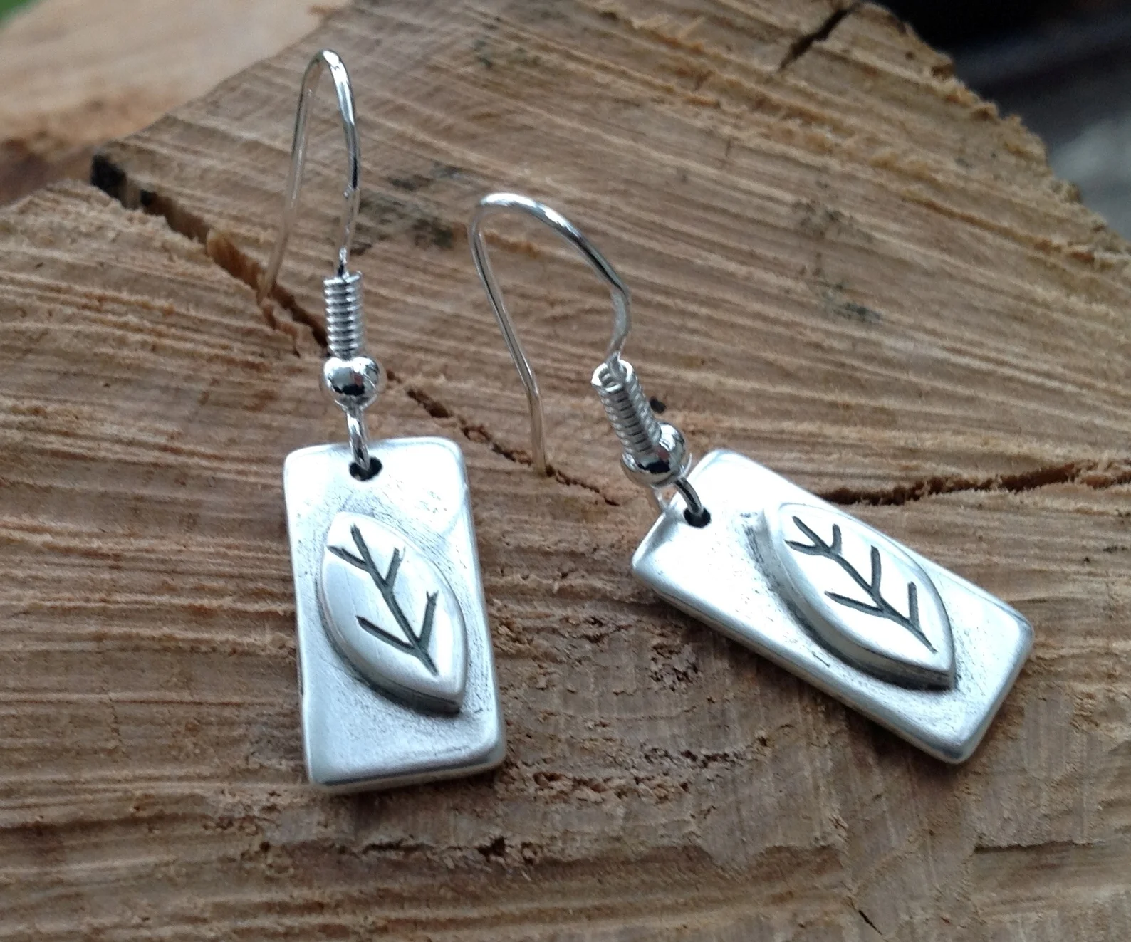 3966-(9)-(10)-Silverlines Leaves & rectangles.jpg