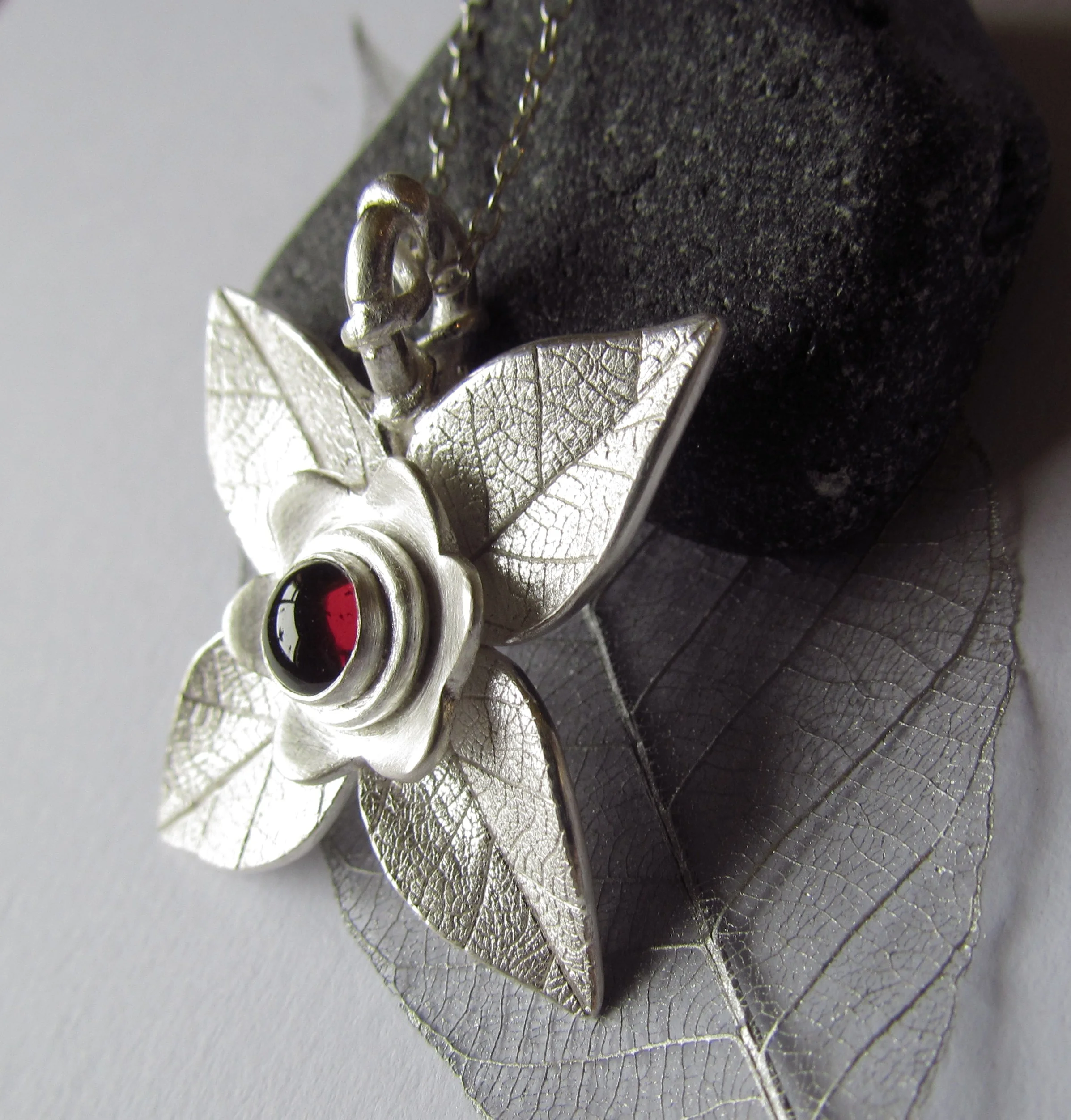 3966-(9)-(10)-Silverlines leaf flower.JPG