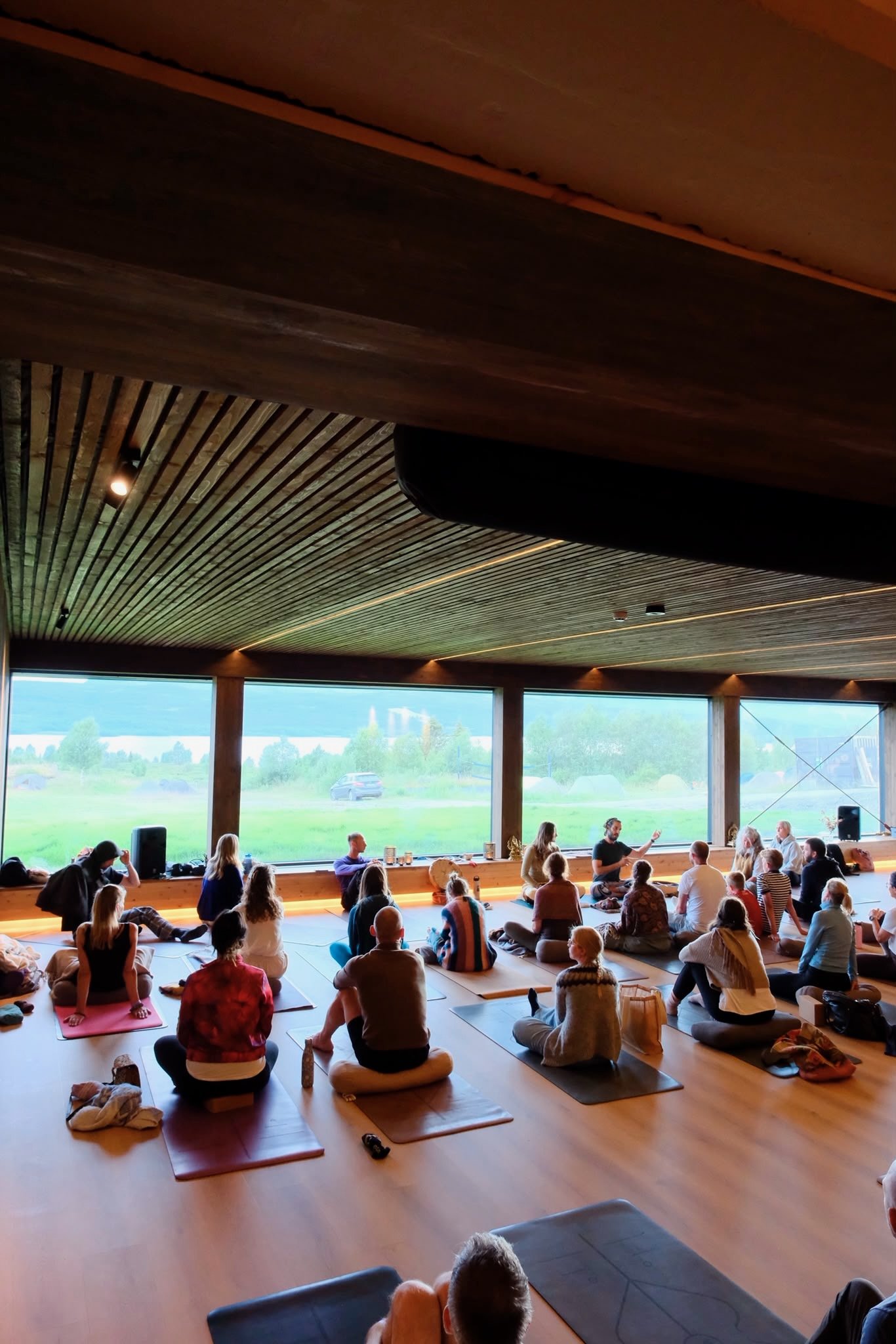 03-ilias-teaching-full-room.jpeg