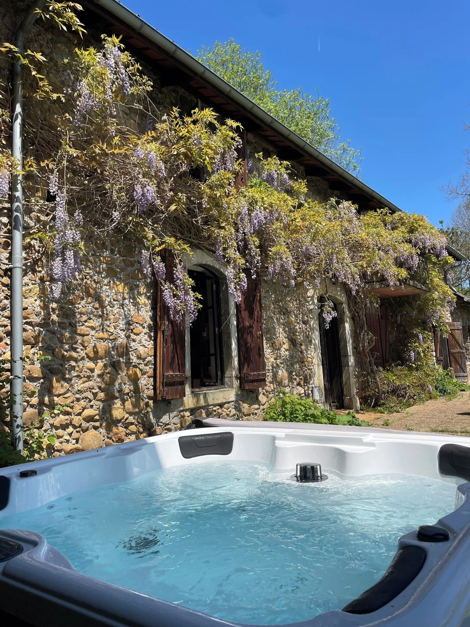 ttc-module1-farmhouse-hot-tub.jpg