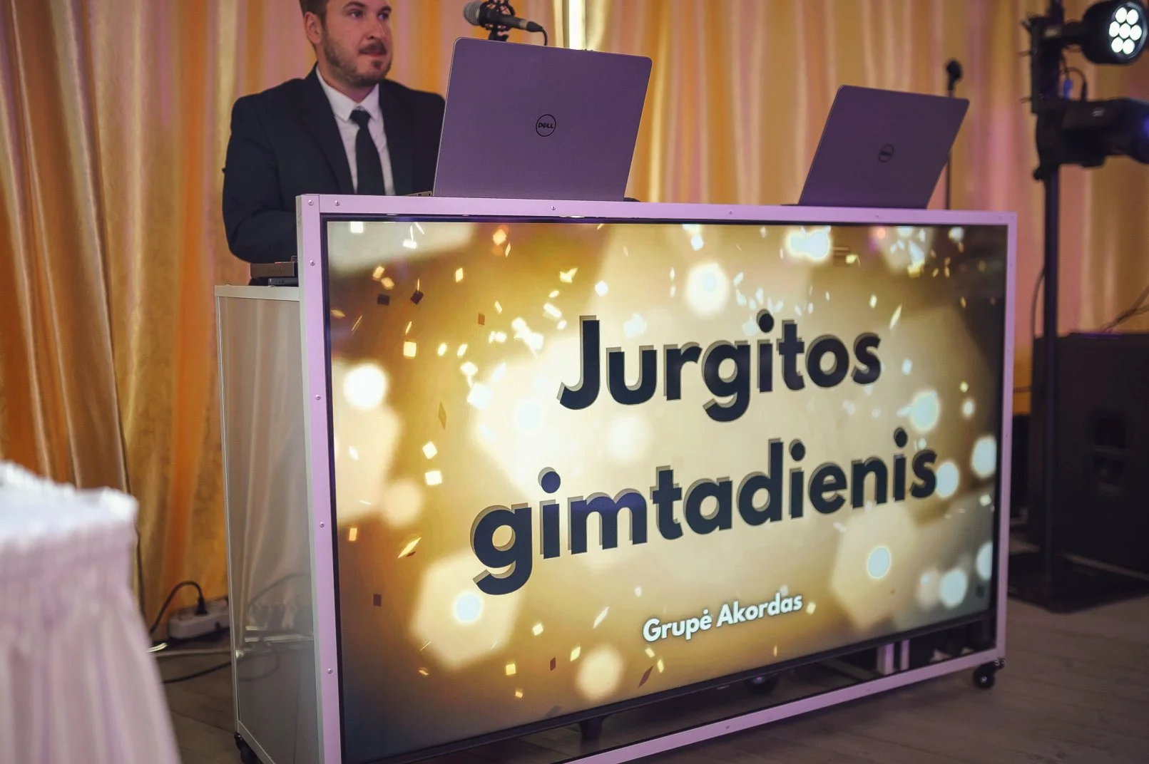 J114.jpg