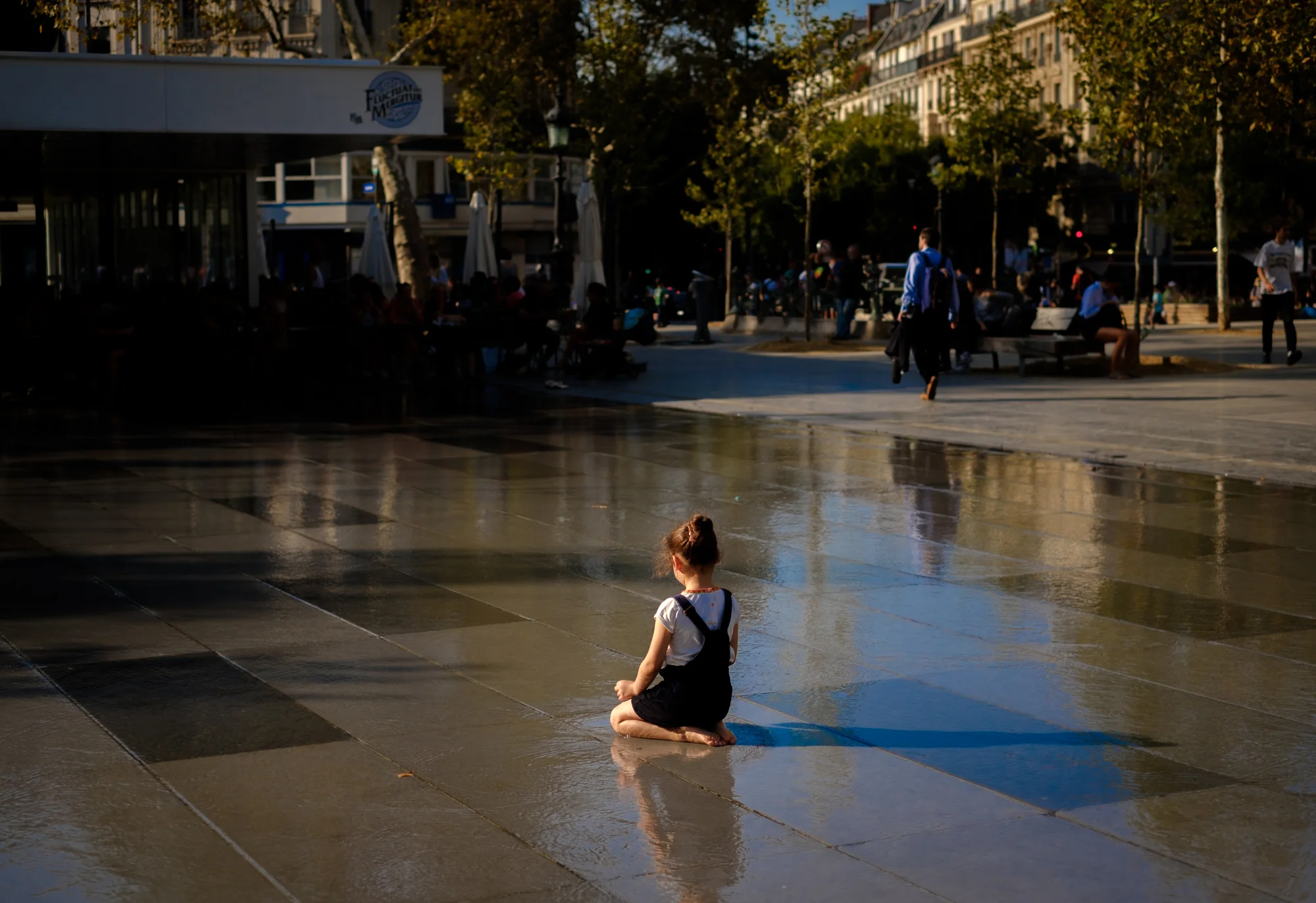 Cooling off in Place de la République