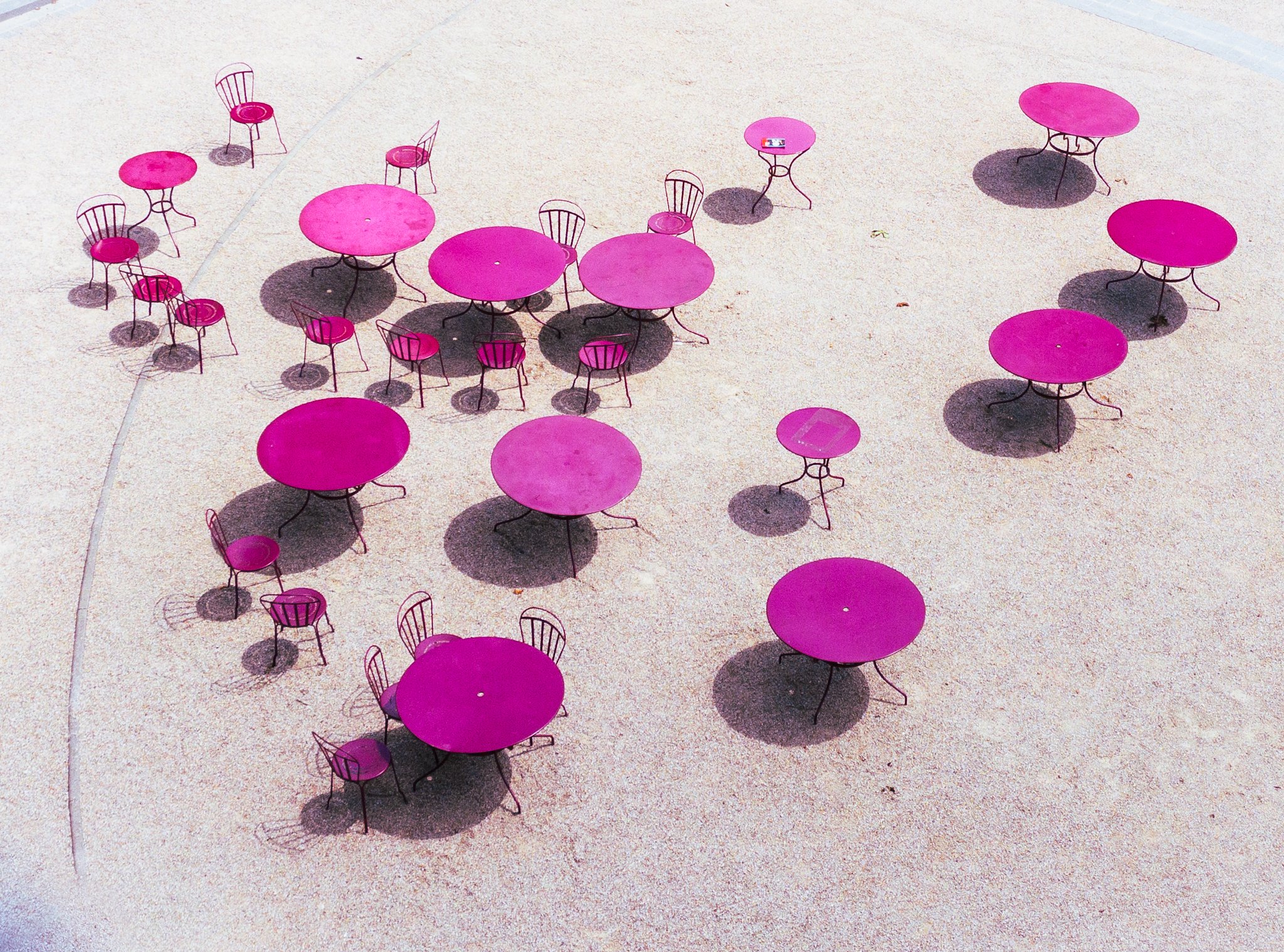 Molecular Tables, Paris