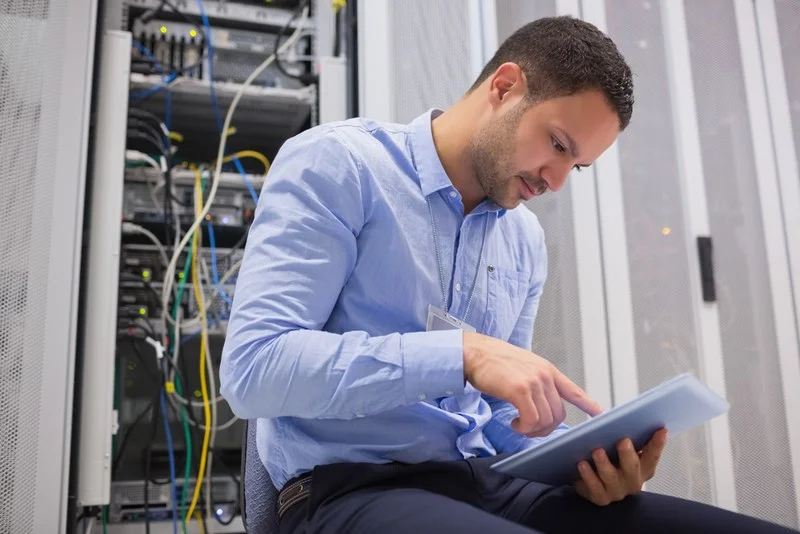 Gestionnaire-maintenance-et-support-informatique-Copier.jpg