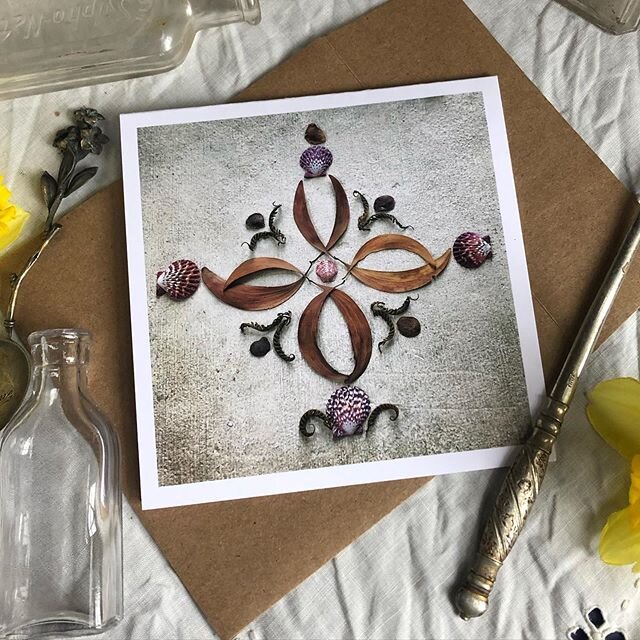 Fathers Day is coming up fast, grab your nature loving dads some unique Mandala Greeting Cards. And maybe an ornament too. Pickups at the farm, Special orders available or go to my shop. Link in bio.
.
.
#greetingcards #fathersday #cards #uniquegifts