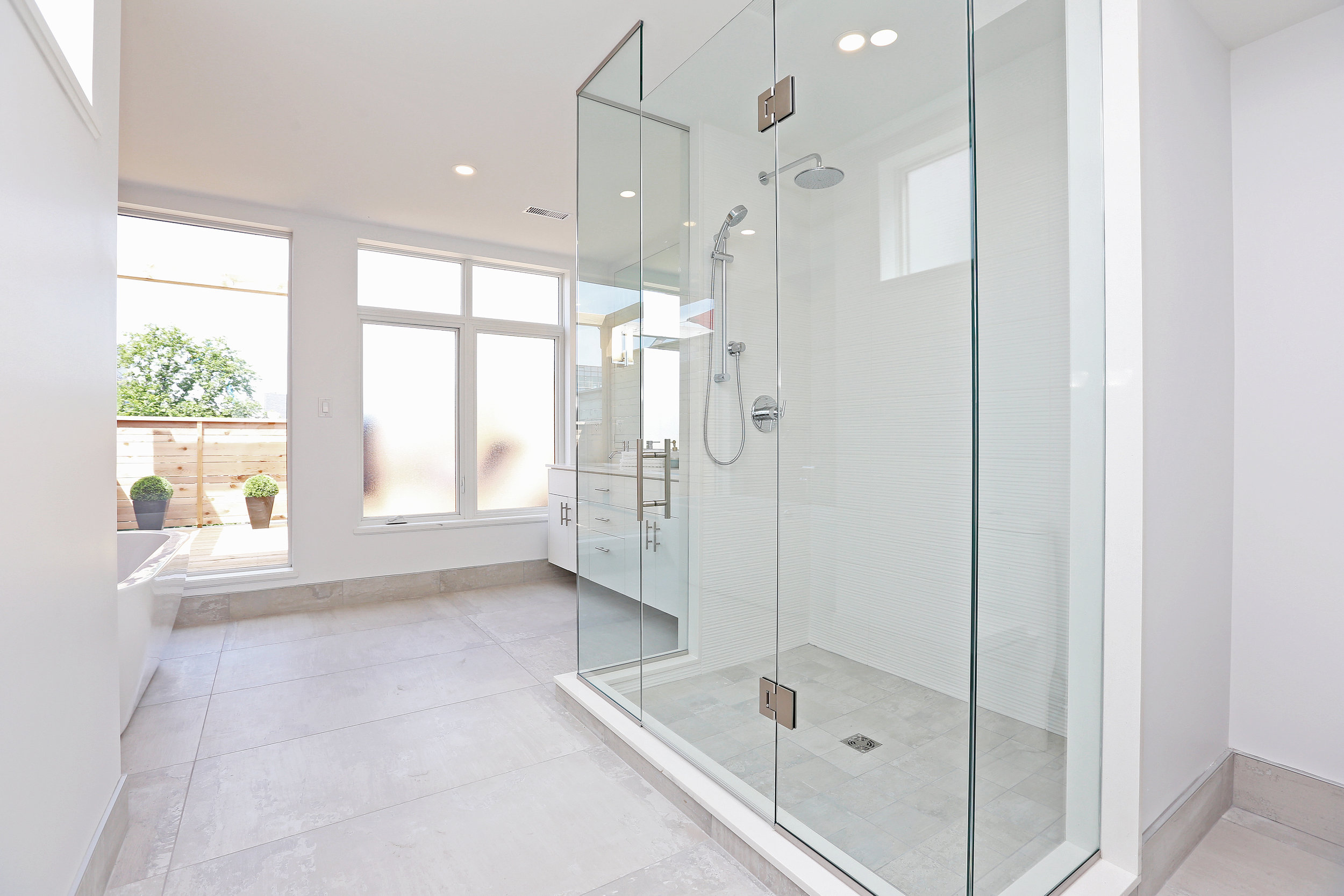 Master Bedroom Ensuite 1 copy.jpg