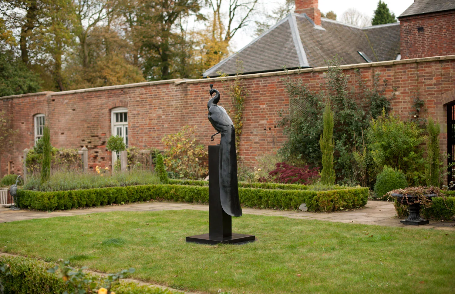 gillick-peacock-lifesize-bronze-sculpture-on-plinth-back-tre-qtr-web.jpg