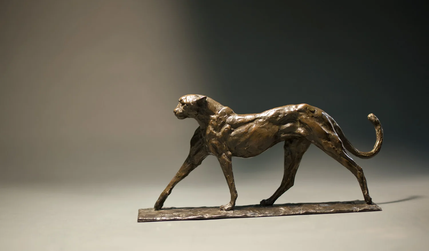 gillick-cheetah-striding-bronze-sculpture-side1-web.jpg