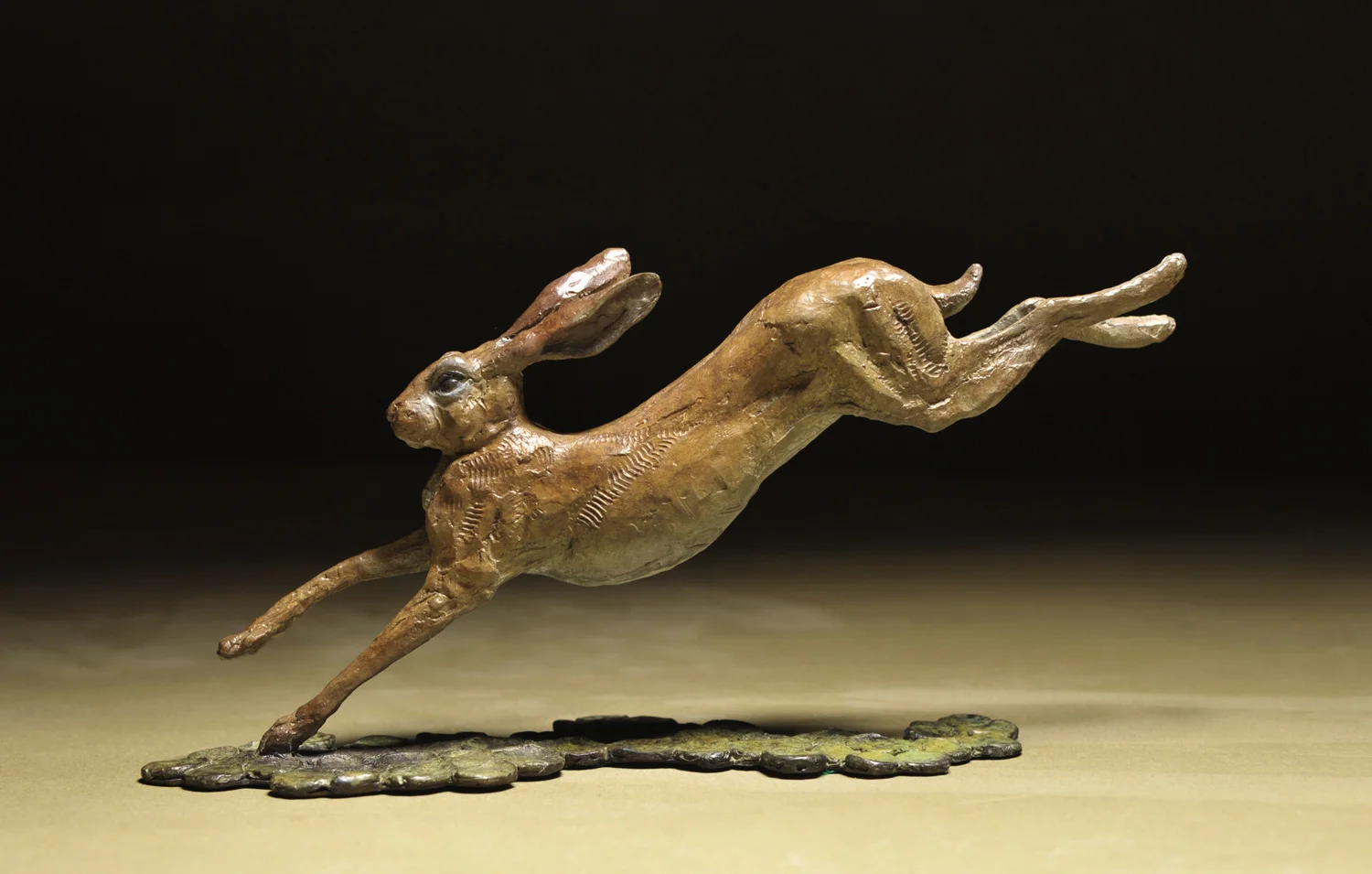 gillick-hare-running-leaping-bronze-sculpture-side-web.jpg