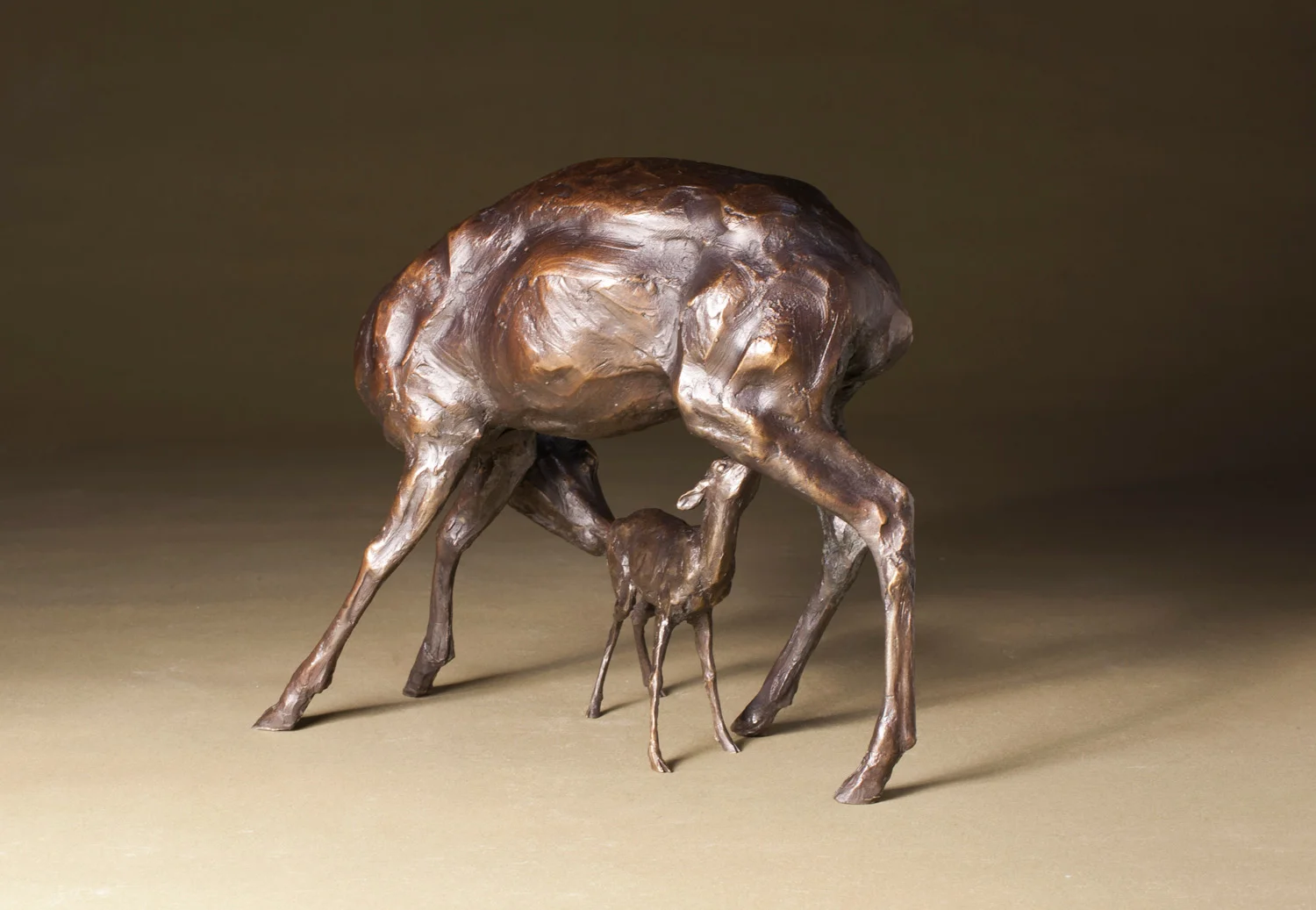 gillick-nusring-doe-roe-deer-feeding-fawn-bronze-sculpture-back-web.jpg