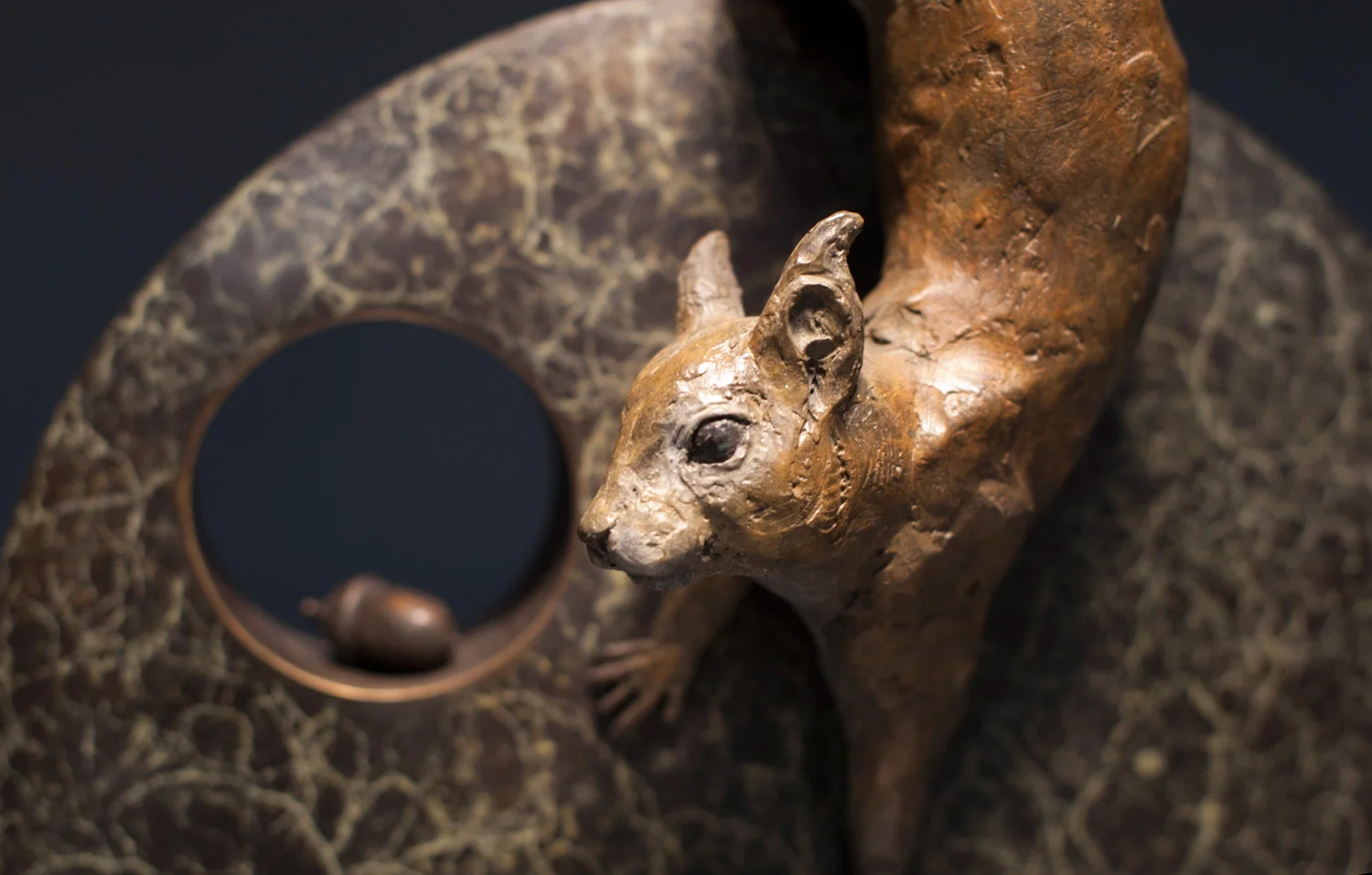 gillick-red-squirrel-and-the-hazel-nut-bronze-sculpture-on-disc-detail-web.jpg