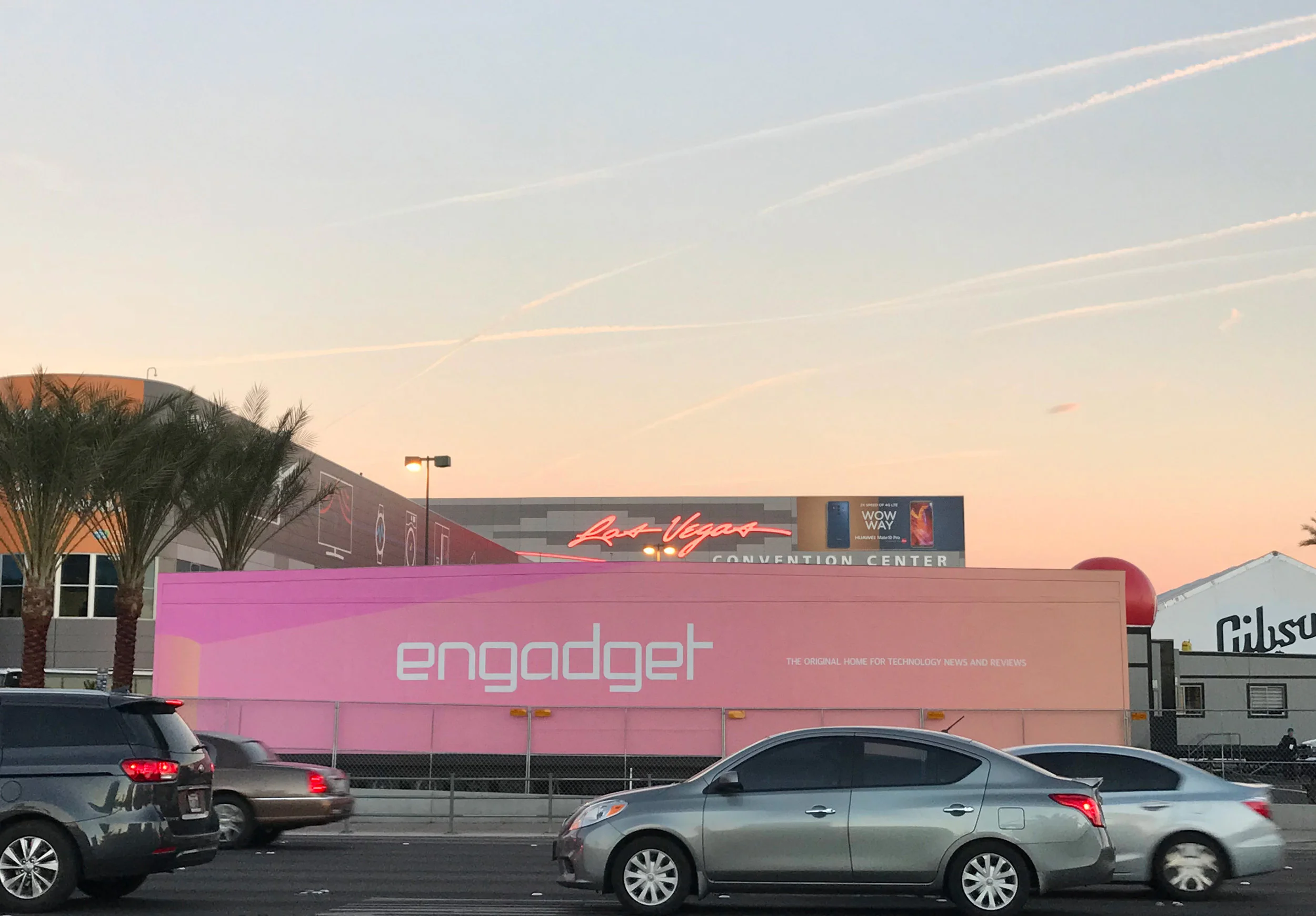 CES2018_trailer_conventioncenter.jpg