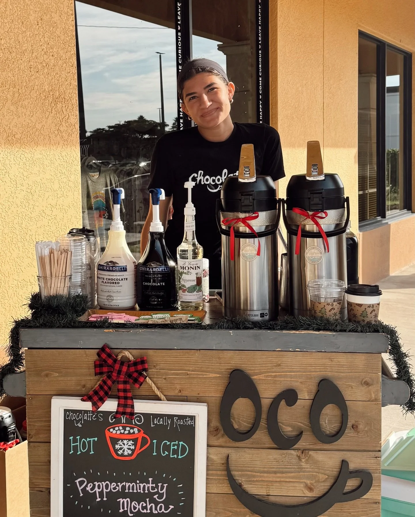 Sip &amp; Shop! We&rsquo;re serving complimentary coffee to @ivescuratedgifts shoppers until 12pm today 🎁

Come see us!