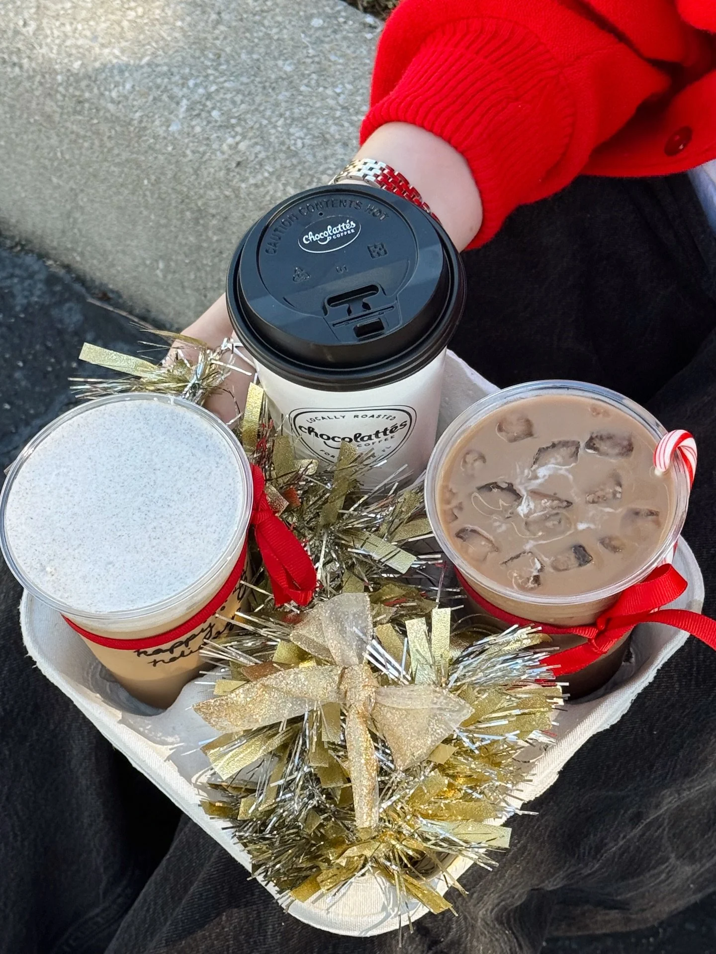 holiday drinks 🤝 holiday shopping