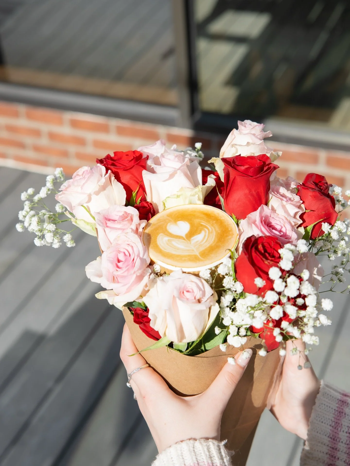 Love at first sip 💌

P.S. Send this to your lover to tell them they owe you a coffee on Valentine&rsquo;s Day 😉