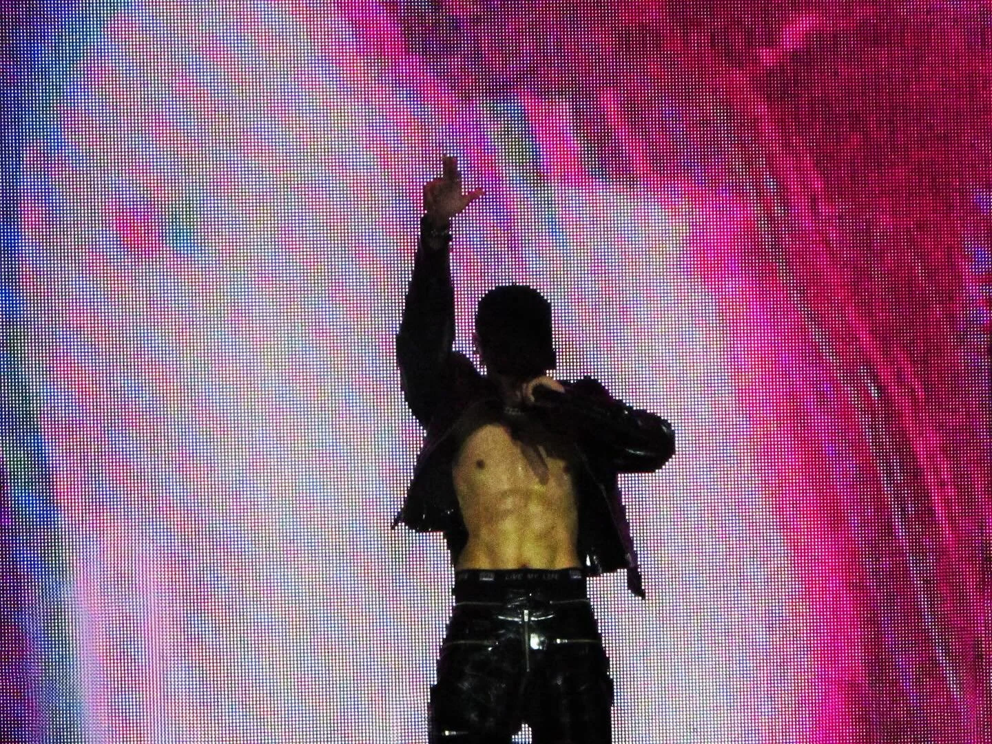 &bull; KAI &bull; LA &bull; 

#pointandshoot #kai #kaion #exokai #exo #exol #카이 #김종인