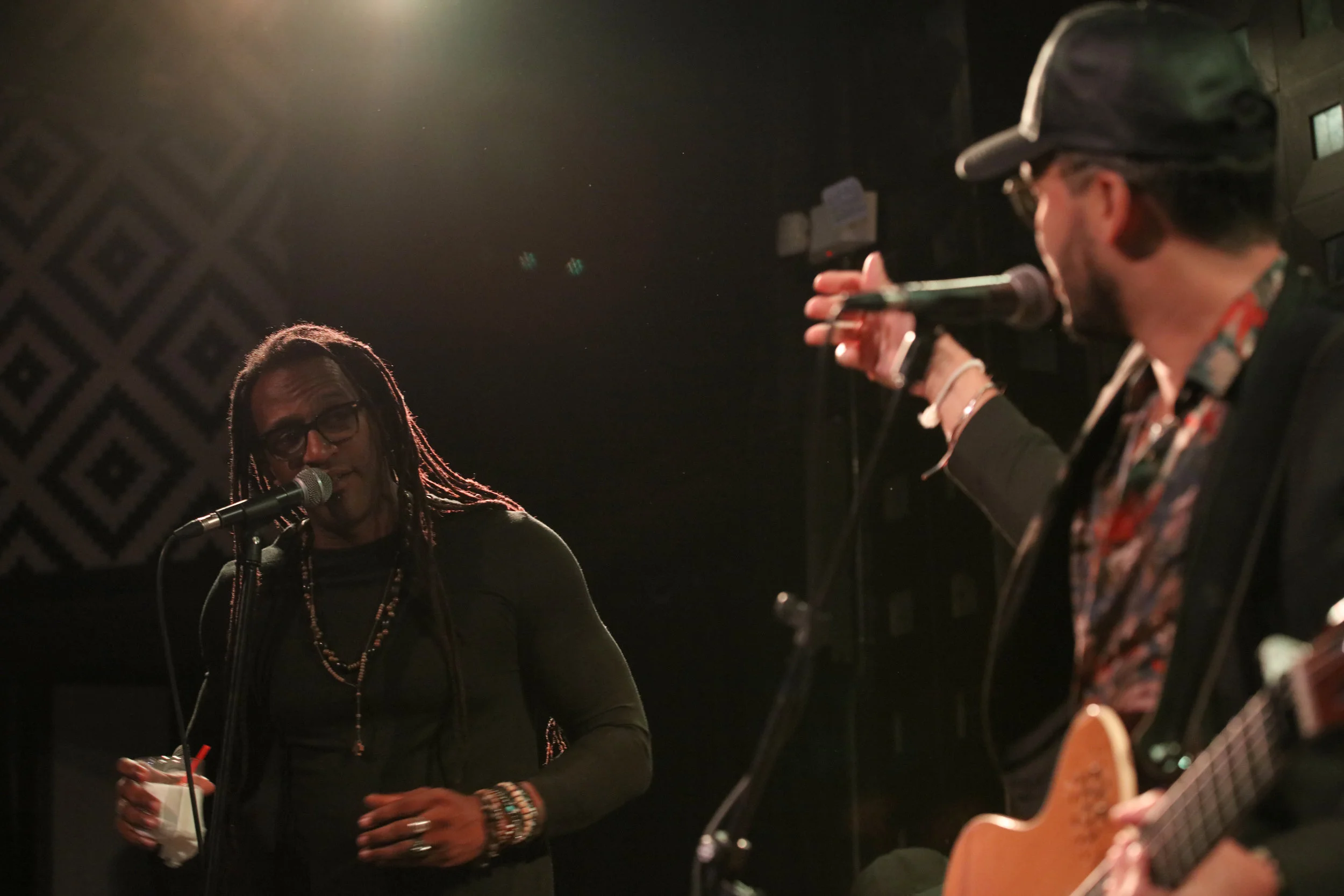 Zeo Munoz Singer musician composer balada pop Dominican