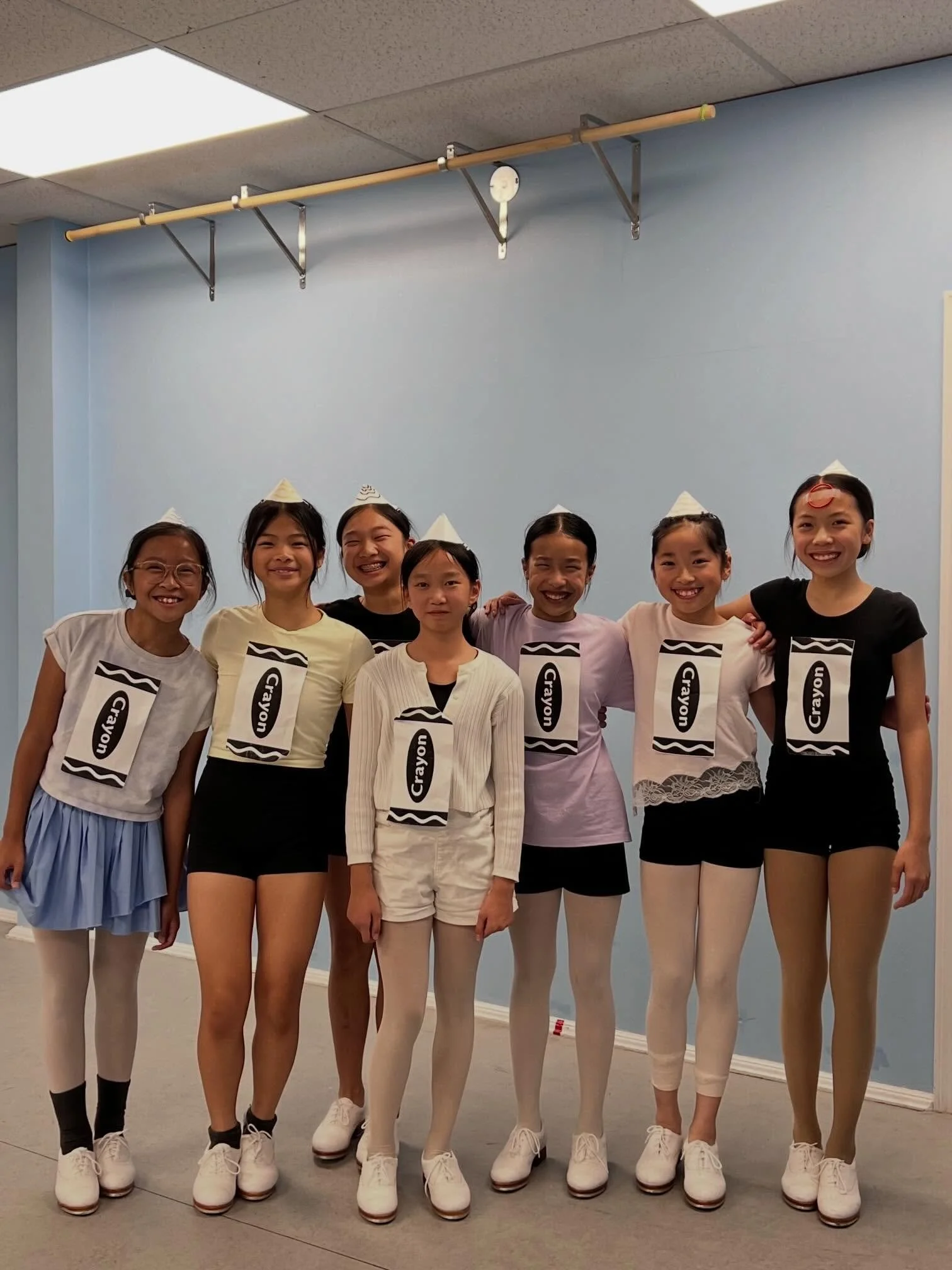 More K&amp;K dress-up week fun! 🎃💙🎃 #kandkdancedreamz #markhamdancestudio #dressupweek #trickortreat