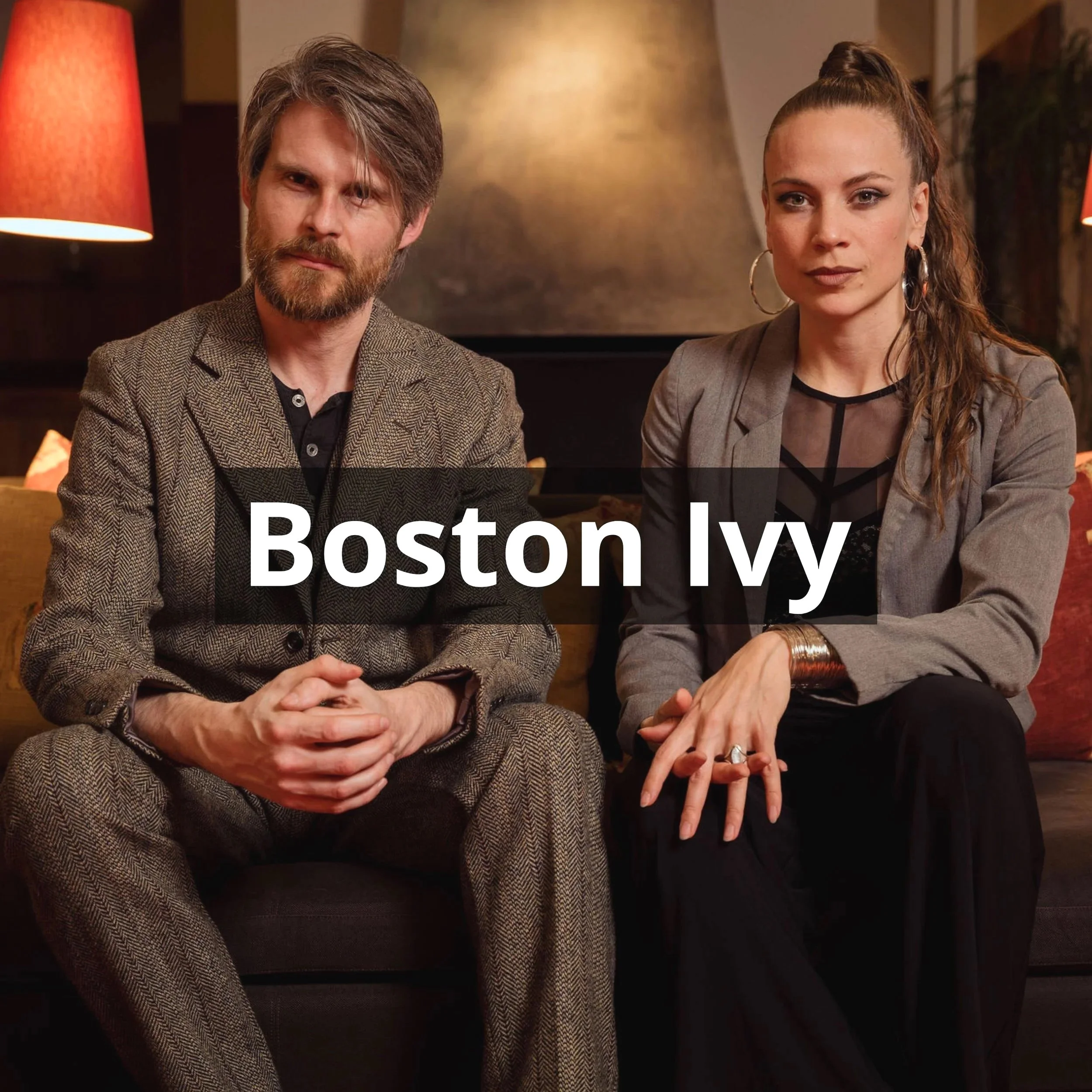 Collective Mini 2 Musikerinnen Gesang + Gitarre oder Piano.jpg