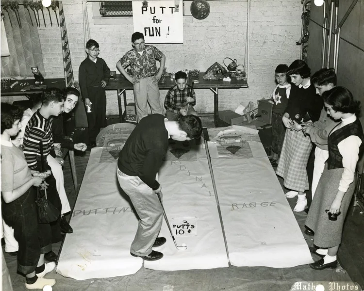 JCC Purim Carnival Putting Game