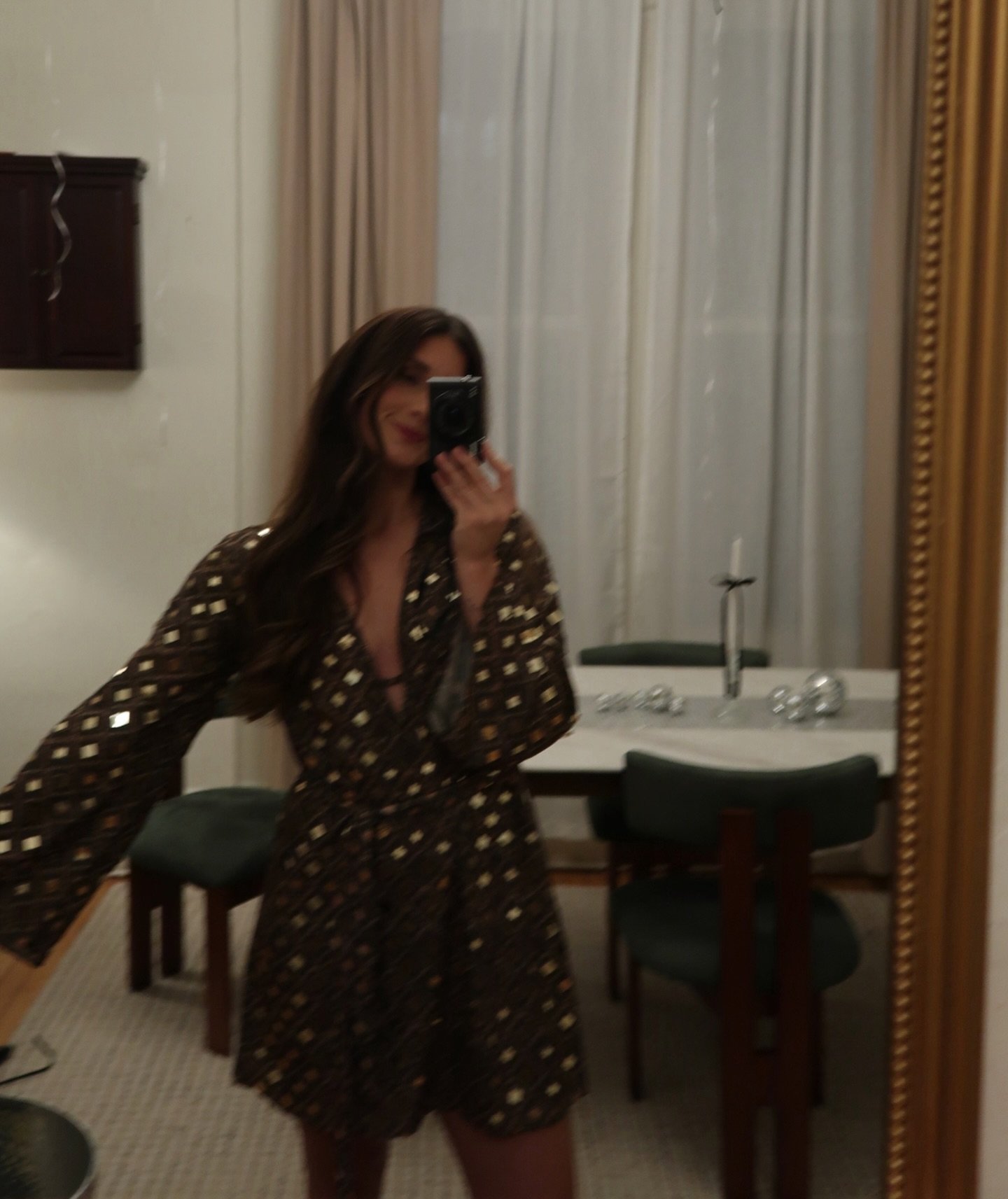 the most special nye 🥂🪩 celebrating my baby sister&rsquo;s birthday @juliacamardo and&hellip;.

an ENGAGEMENT!!! so beyond happy for you two @dmmaltby @hallib 🍾 

last slide is my fave @erinmangia 🍇

whether you stayed in or partied all night, i 