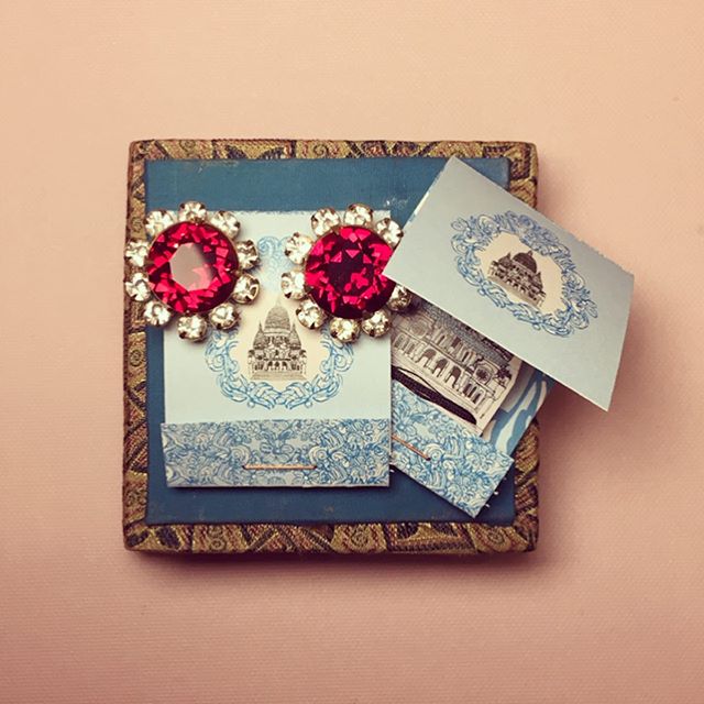 Sunday marked our first wedding anniversary&mdash;time flies *sew* fast! I love having my hand-made party favors to take me back to our big day!  Among yesterday&rsquo;s good fortunes, I happened upon the most charming and well-curated vintage boutiq
