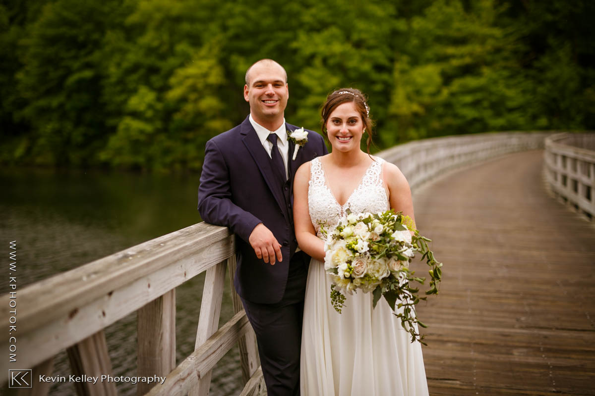 Lake-of-Isles-wedding-Emily-Mike-2019.jpg