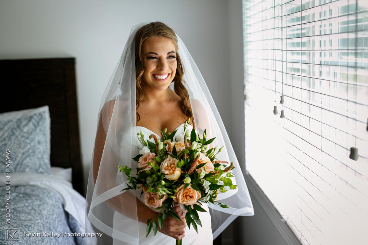 Laurel-Beach-Club-Milford-CT-wedding-2017.jpg