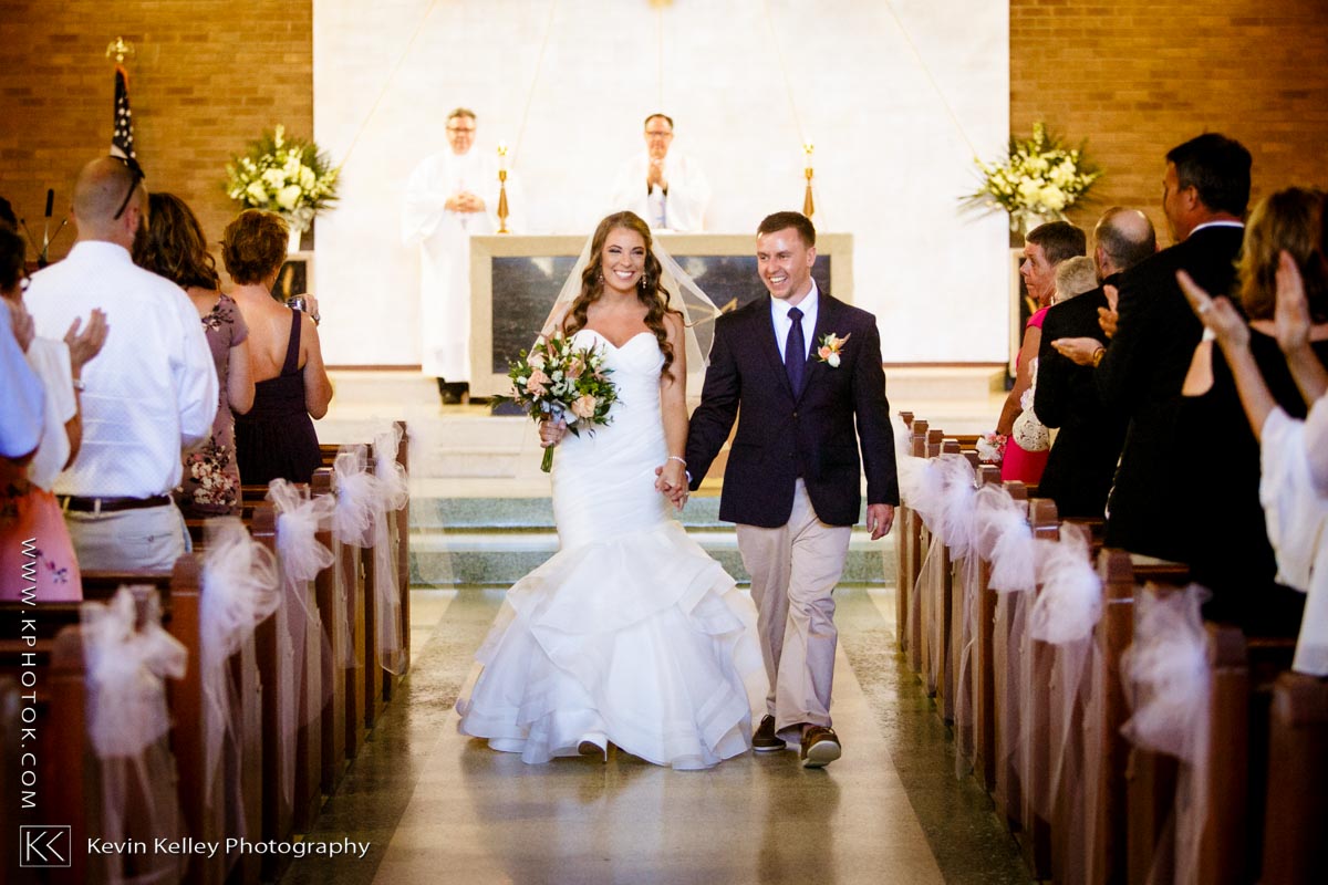 Laurel-Beach-Club-Milford-CT-wedding-2031.jpg