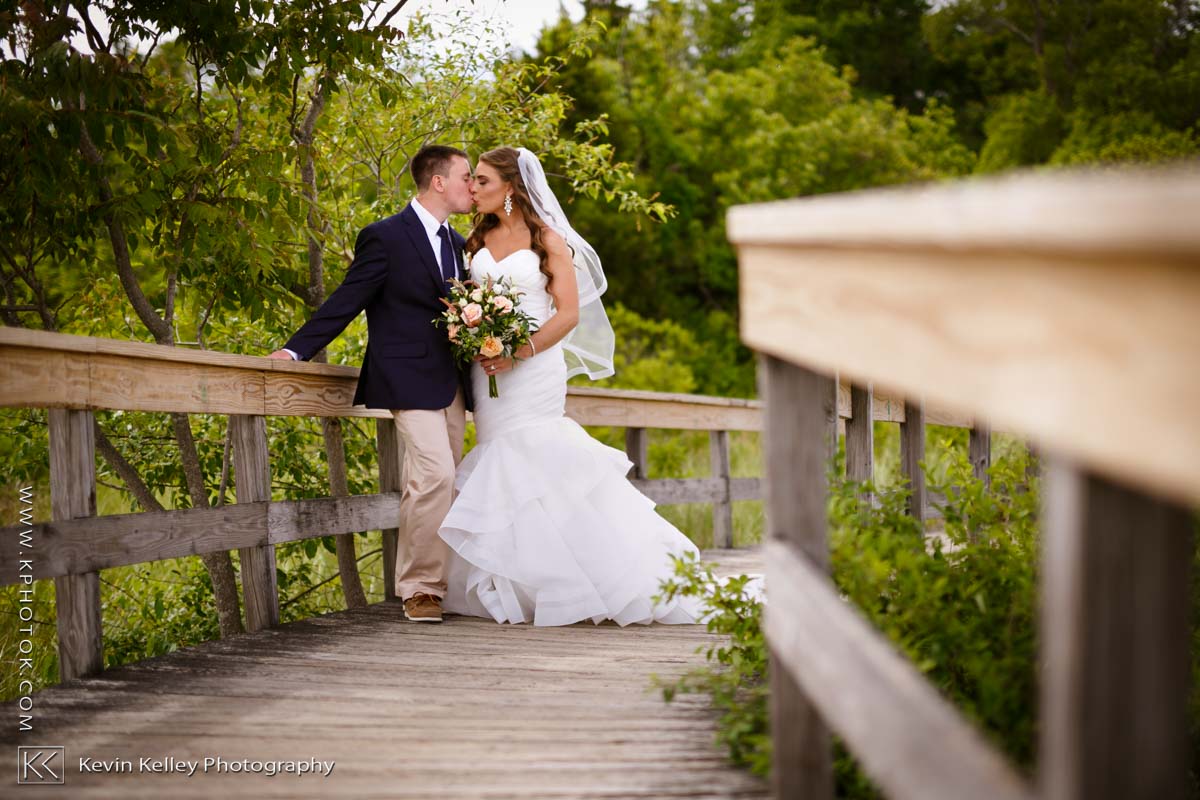 Laurel-Beach-Club-Milford-CT-wedding-2037.jpg