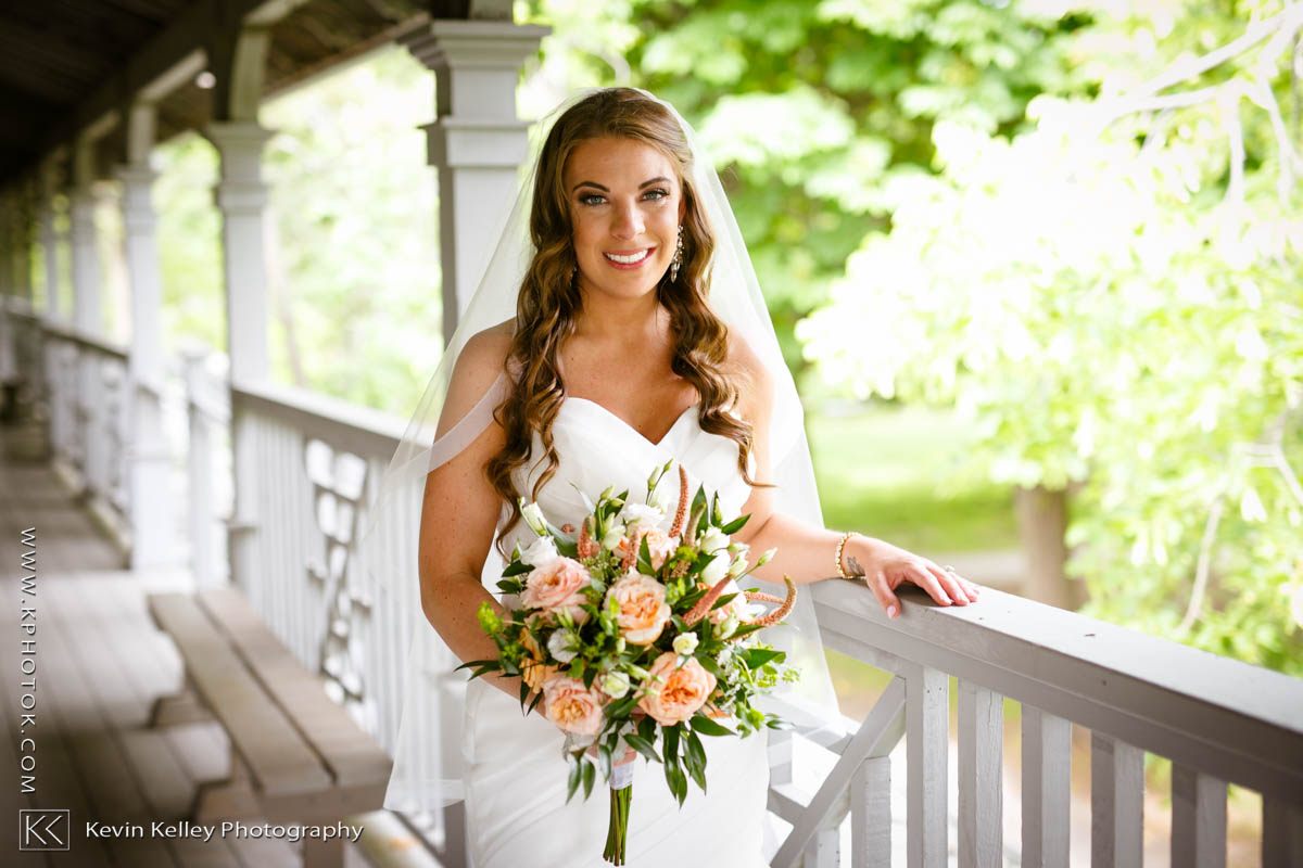 Laurel-Beach-Club-Milford-CT-wedding-2040.jpg