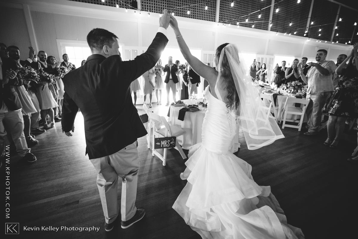 Laurel-Beach-Club-Milford-CT-wedding-2051.jpg