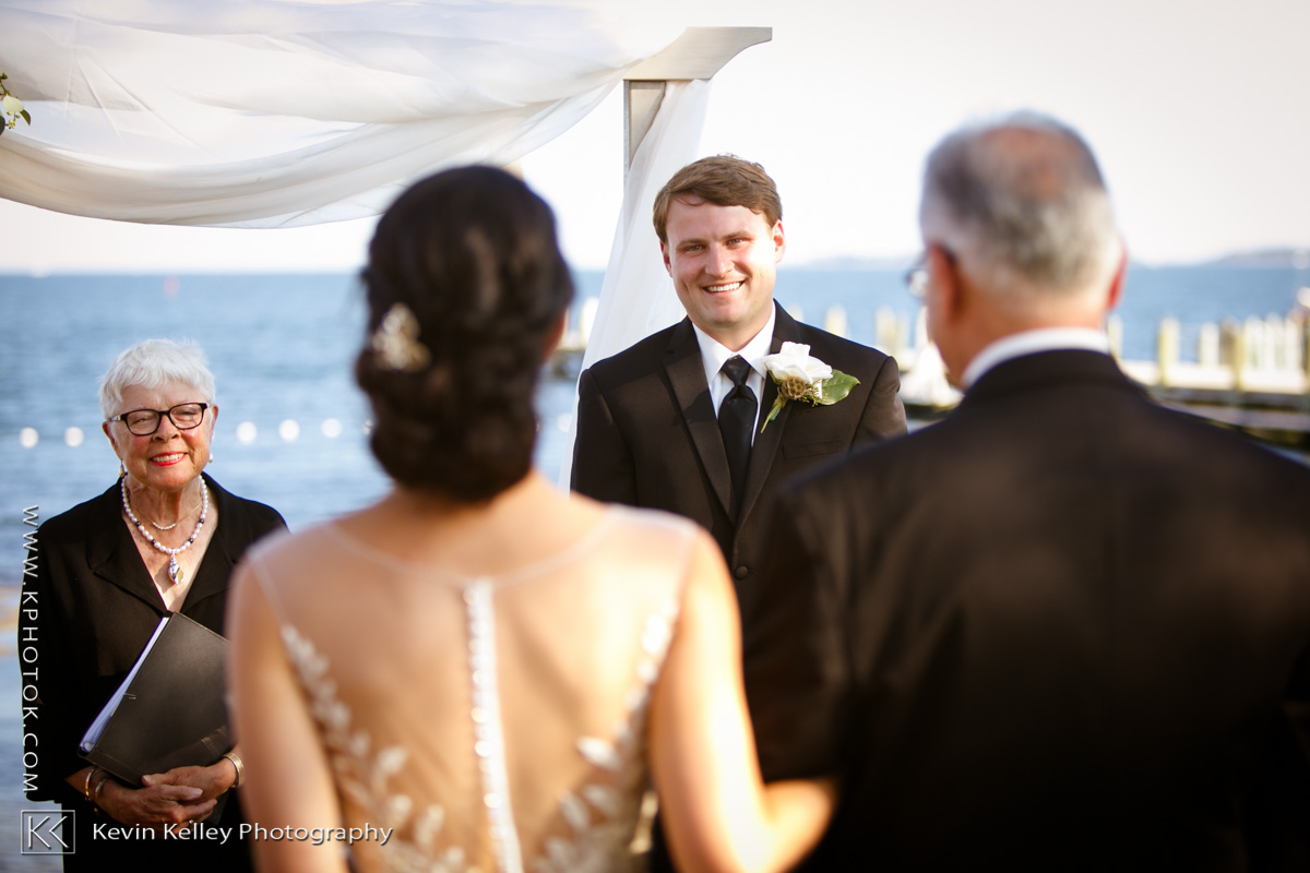 masons-island-yacht-club-wedding-images-2009.jpg