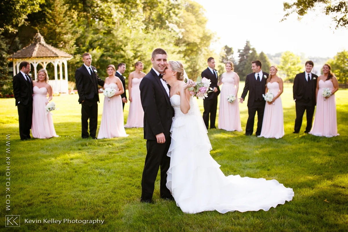 Ariel&Mike-woodwinds-branford-branfort-ct-wedding-2027.jpg