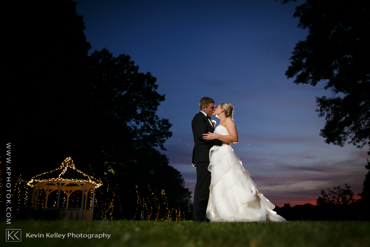 Ariel&Mike-woodwinds-branford-branfort-ct-wedding-2056.jpg