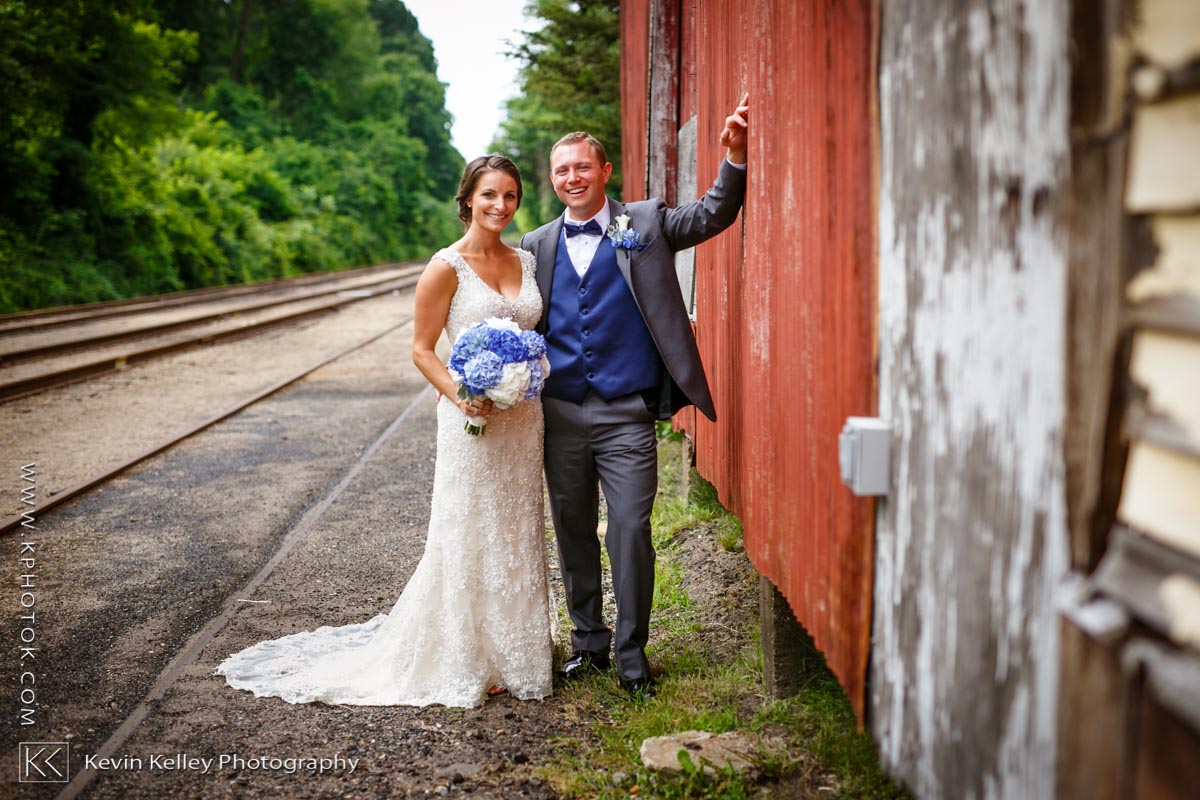 Riverhouse-at-goodspeed-station-wedding-2054.jpg