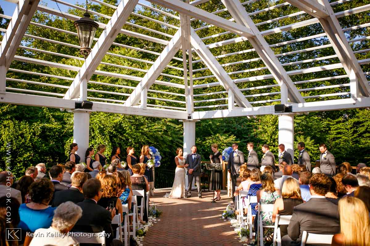 Riverhouse-at-goodspeed-station-wedding-2068.jpg