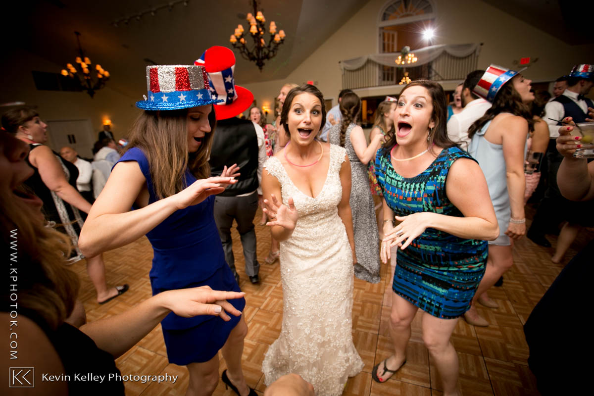 Riverhouse-at-goodspeed-station-wedding-2097.jpg