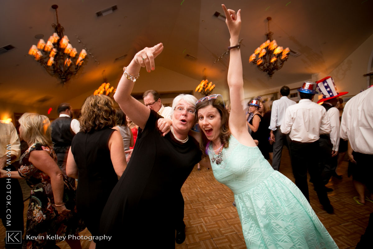 Riverhouse-at-goodspeed-station-wedding-2098.jpg