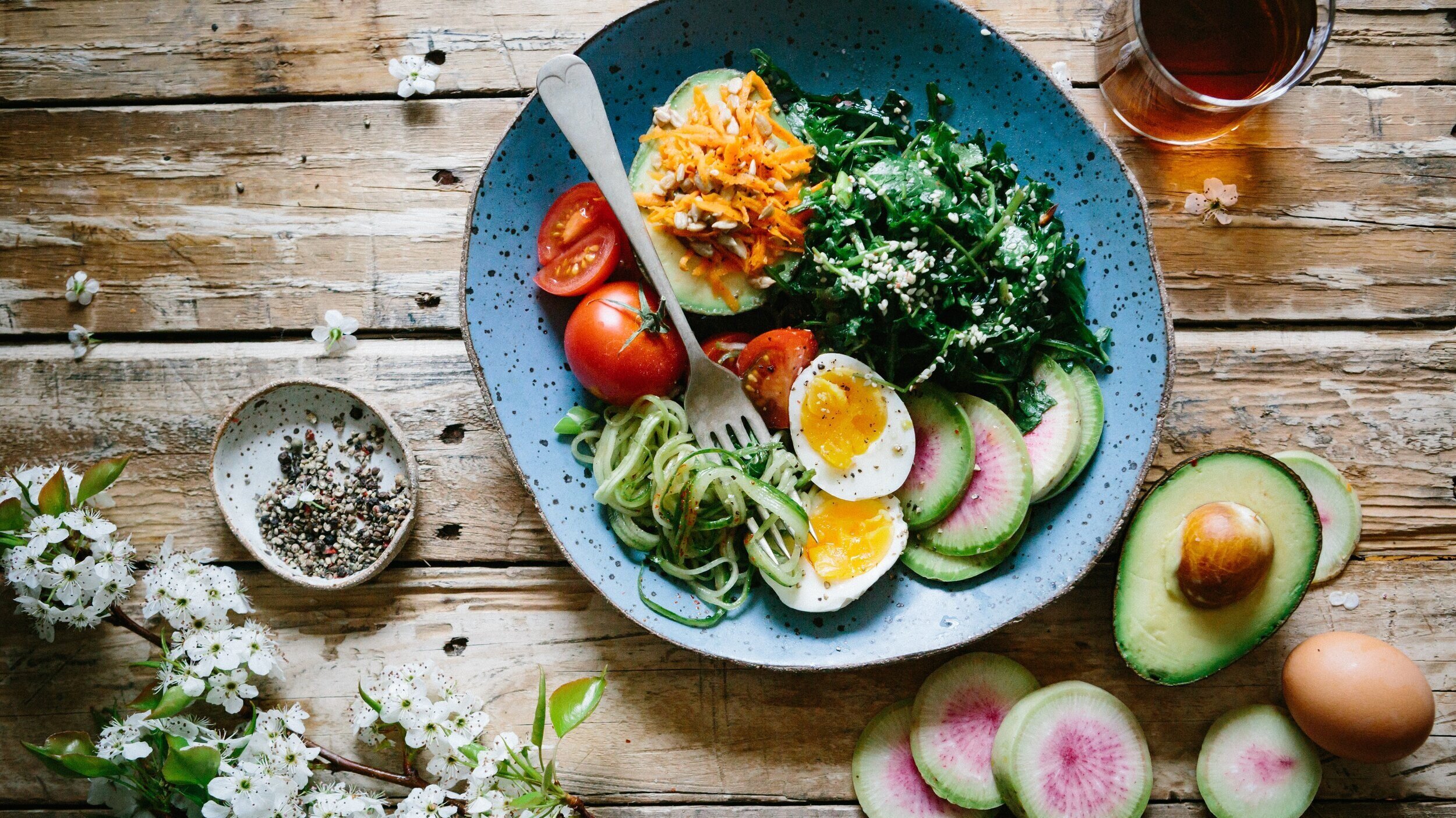 Easy Salad Kit Lunch Hack + Giveaway - Finding Zest