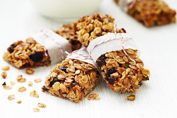 How To Make Simple, No-Bake Energy Bars