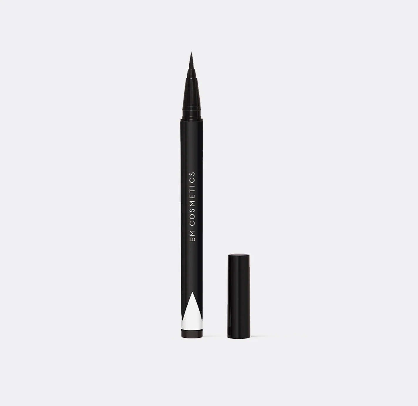  The Only Liquid Liner We Use For A Cat Eye That Isn’t A Godawful Nightmare 