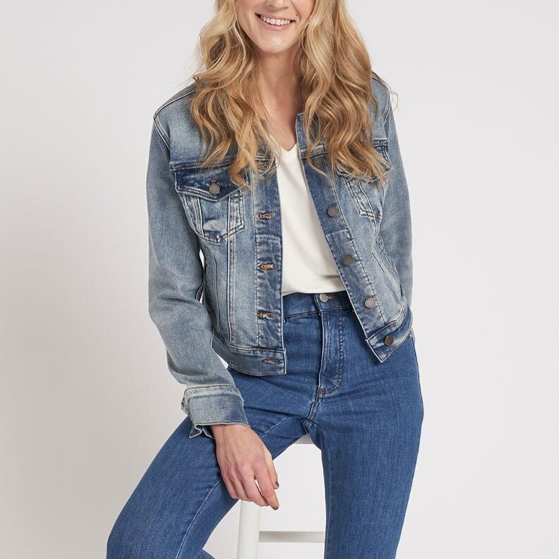 If You Don't Own A Jean Jacket Please Remedy That Immediately With This Jean  Jacket — The Candidly