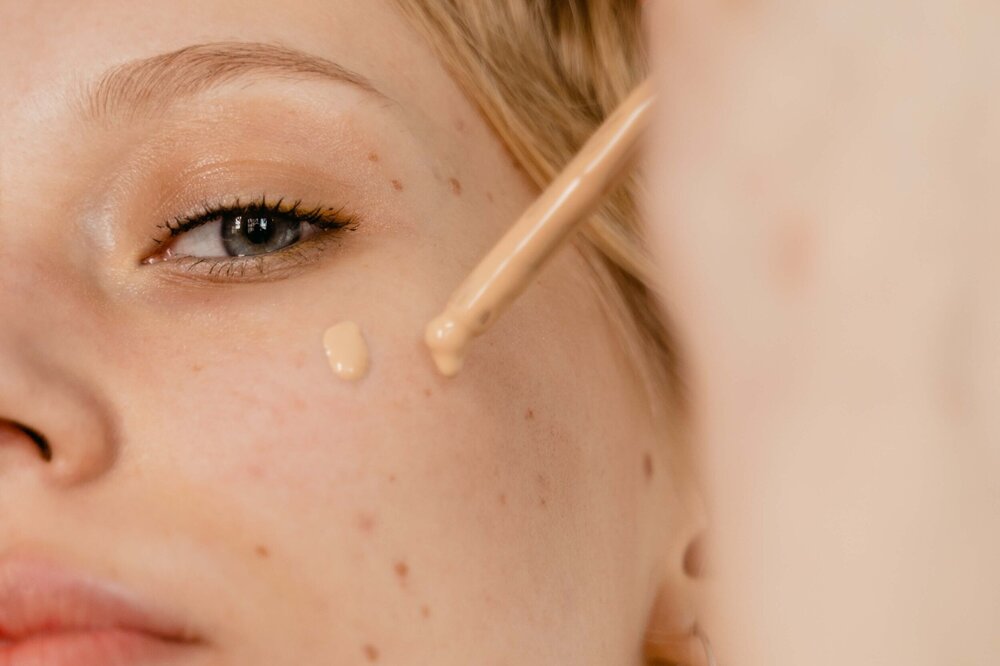 The 17 Best “No-Makeup” Foundations For
