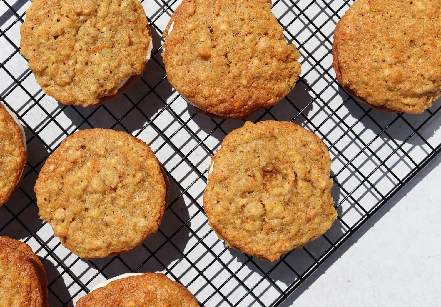 7 Hacks To Stop Yourself From Eating All Your Quarantine Snacks In One Sitting 