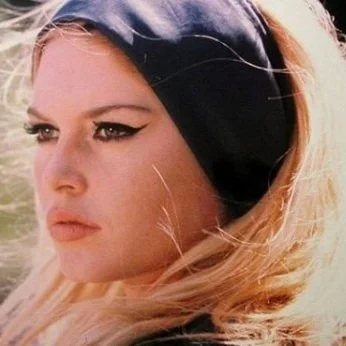 9 Beauty Essentials If You Want To Look Like A Chic But Effortless French Lady