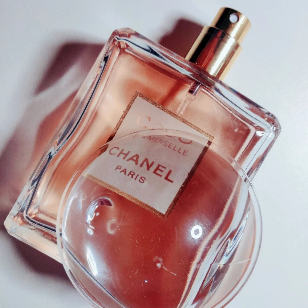 Here’s Exactly How To Find Your Perfect Signature Scent…With Our 31 Favorite Perfumes Of All Time