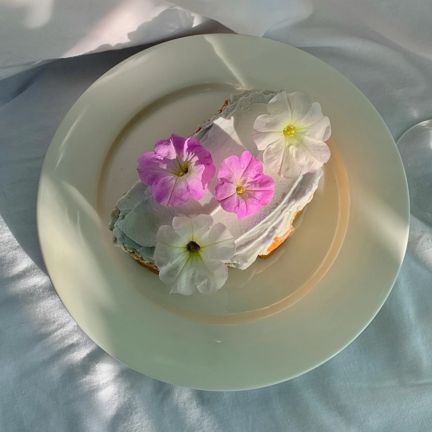 Here's How To Snack If You Don't Want To Undo All Your Hard Work To Eat Healthy 